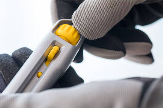 Stanley 100180 Nóż interlock ostrze łamane 18 mm