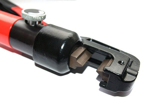 Yato YT-22872 Obcinak ręczny hydrauliczny 4-20 mm