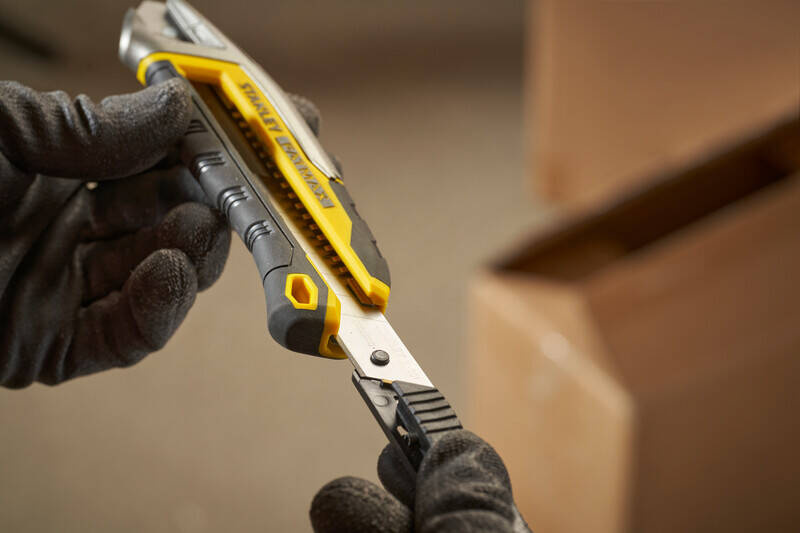 Stanley FMHT10594-0 Nóż łamanie zintegrowane 18 mm