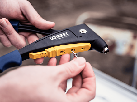 RAPID 5001127 Nitownica Ręczna RP40 Multi Walizka