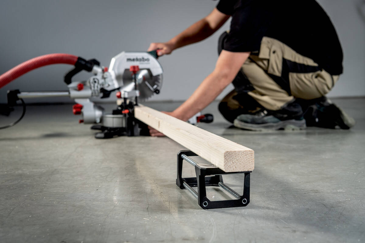 Metabo KGS 216 M Kapówka Ukośnica 1500 W