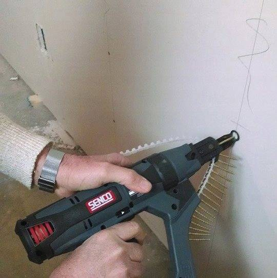 SENCO DS5550_230 Wkrętarka taśmowa do płyt G-K