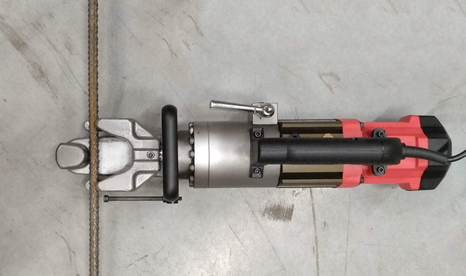 Ottensten 4PRORB16G Giętarka do prętów 900W 230V