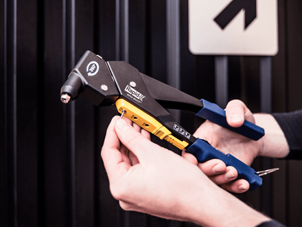 RAPID 5001128 RP60 Nitownica Ręczna Multi Walizka