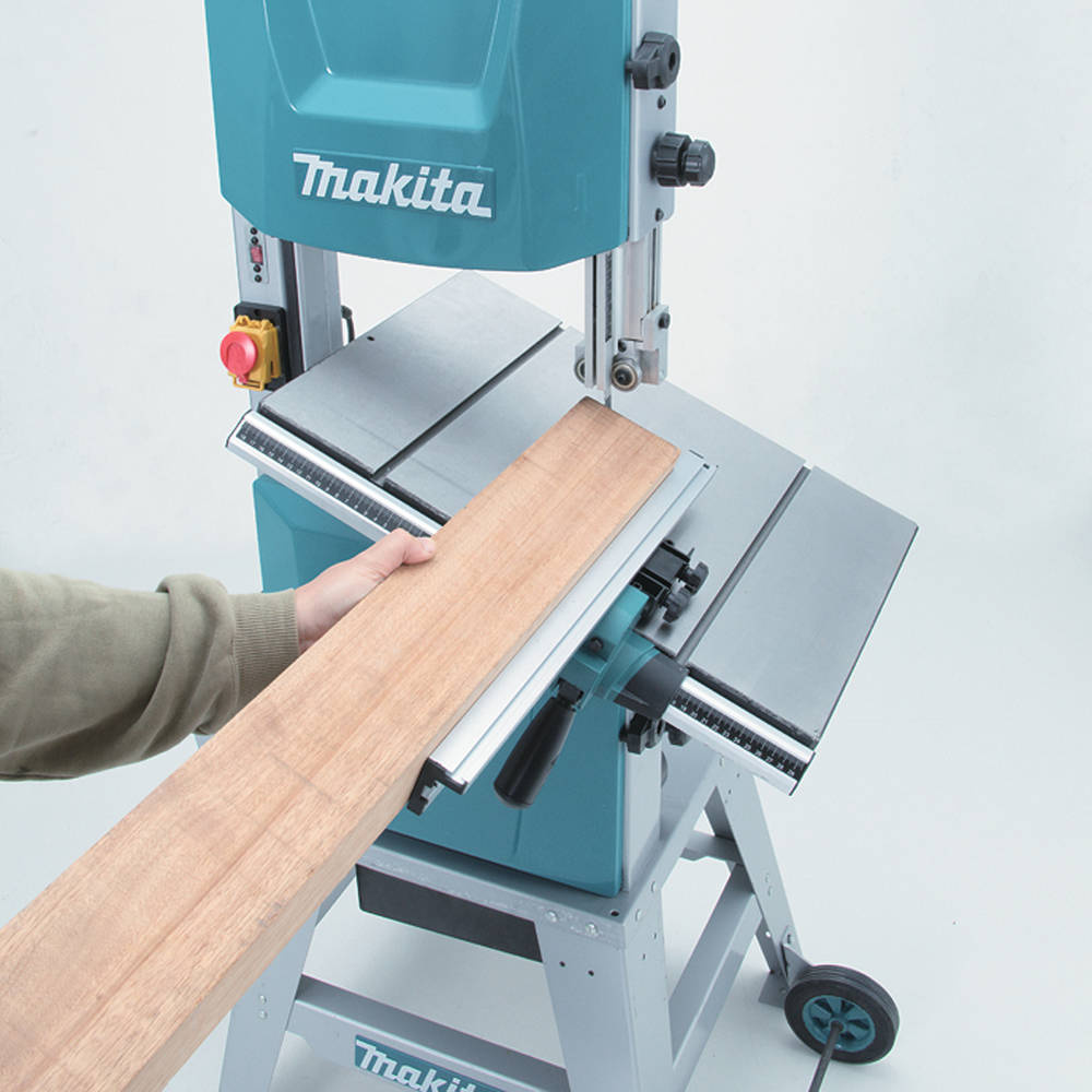 Makita LB1200F Stołowa pilarka taśmowa 900W