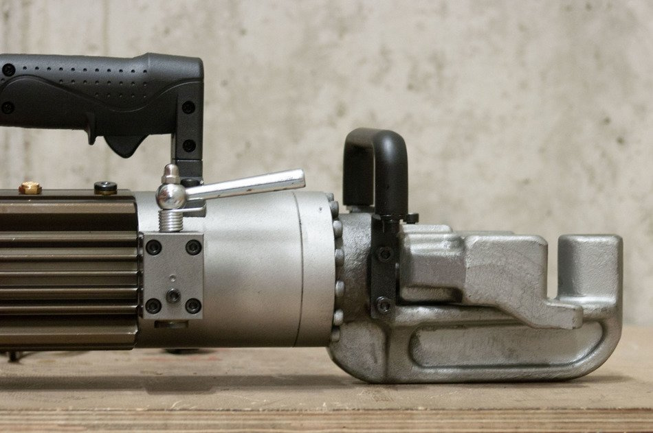 Ottensten 4PRORB16G Giętarka do prętów 900W 230V