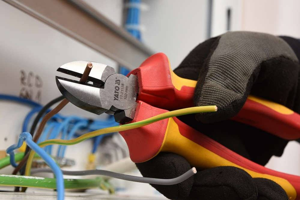 Yato YT-21158 Szczypce tnące boczne 160 mm VDE